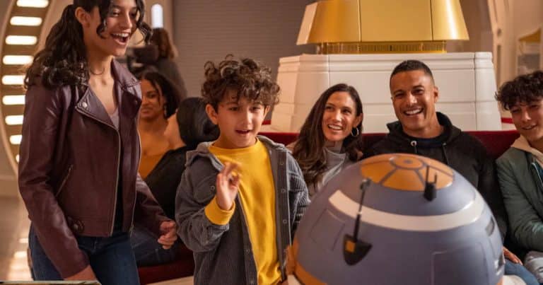 Star Wars Galactic Starcruiser Closing In September