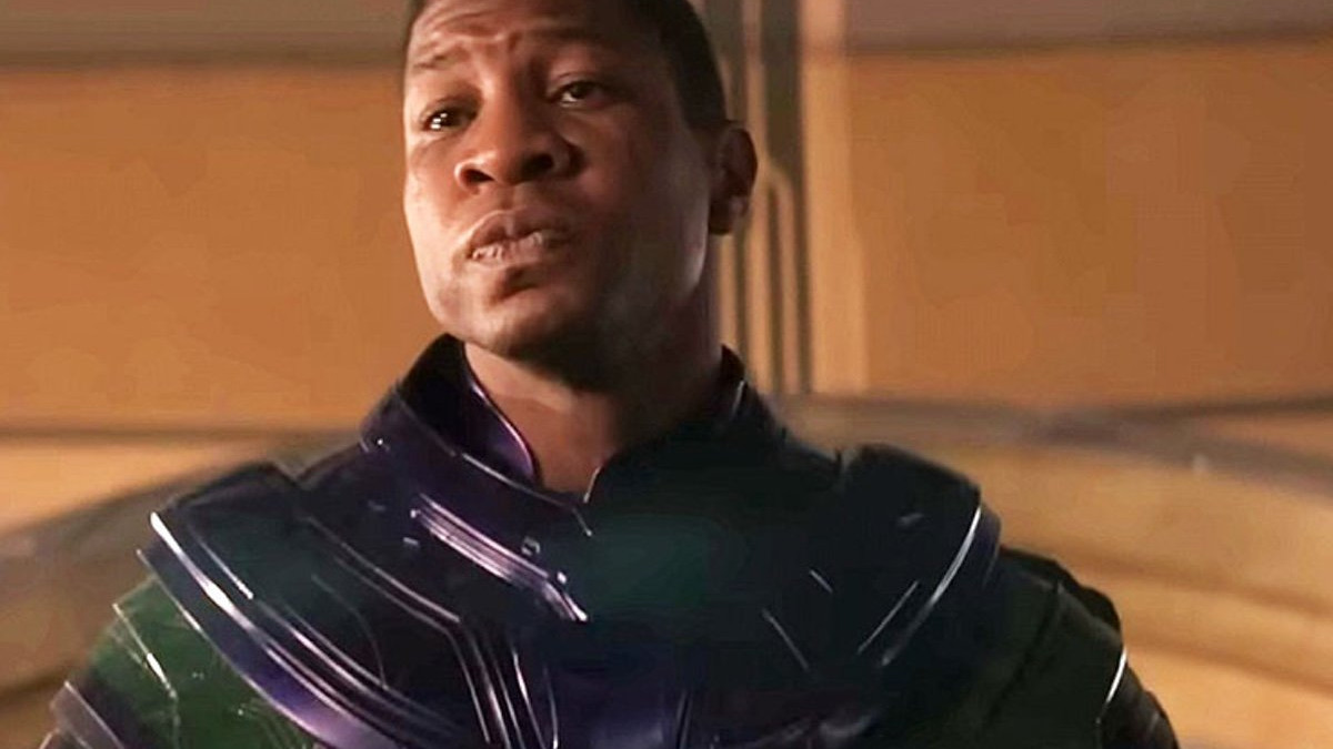 Jonathan Majors Saves The Day: Breaks Up Girl Fight: Watch Video