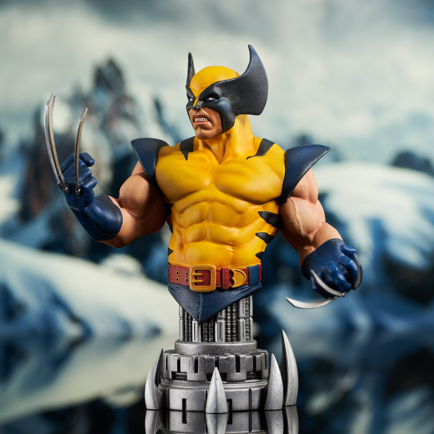 Marvel WolverineYellow Bust 02