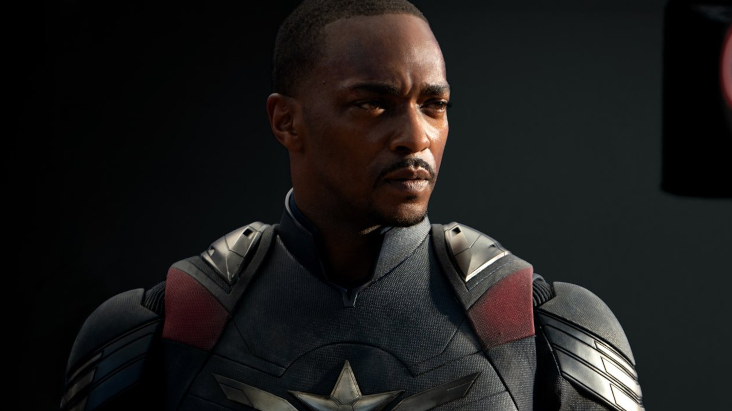 New Captain America Image: Happy 4th of July From Anthony Mackie