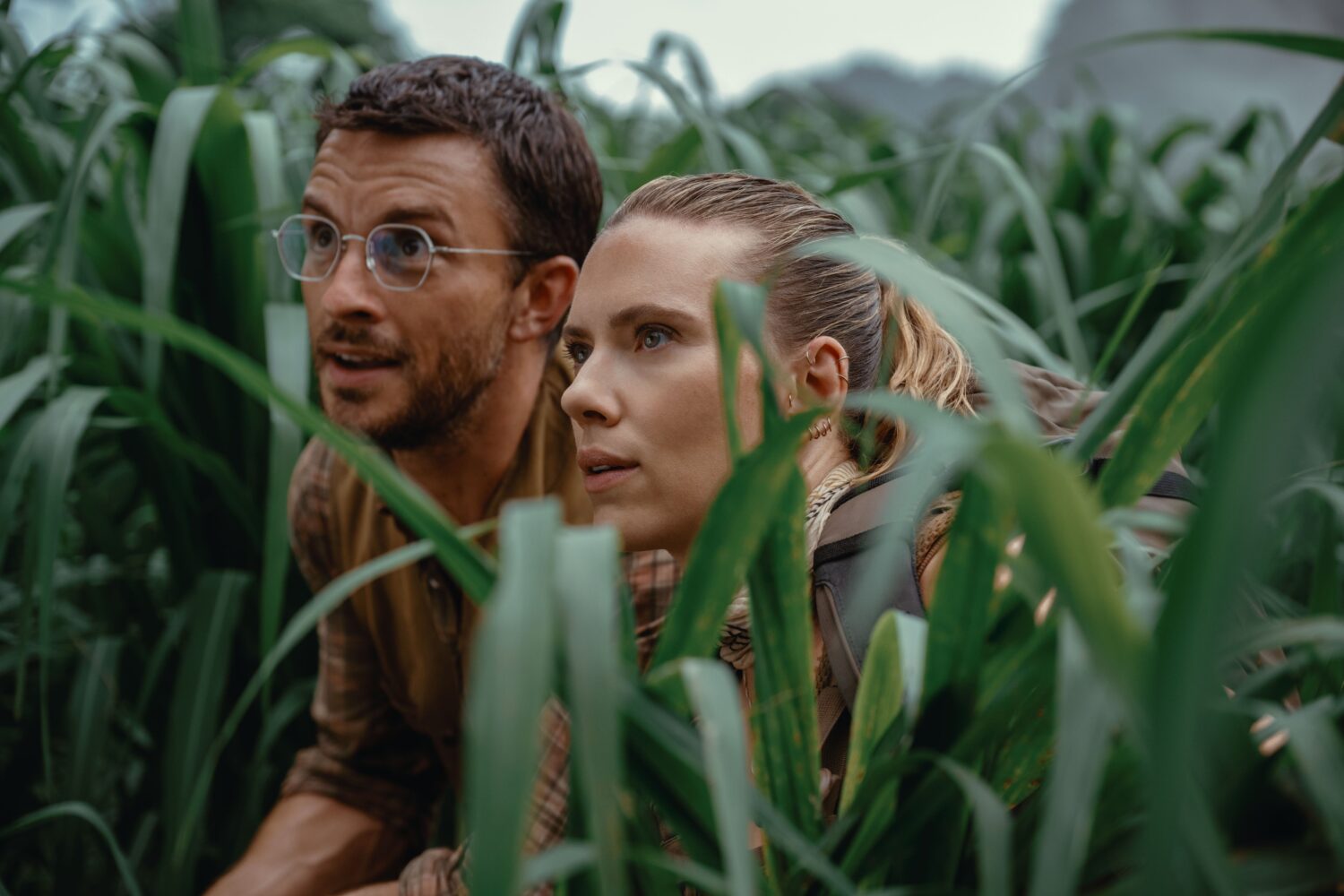 jurassic world rebirth first look scarlett johansson 1