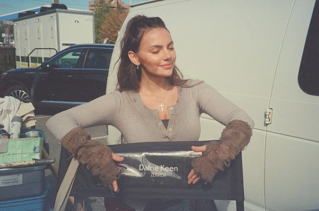dafne keen night comesl 3