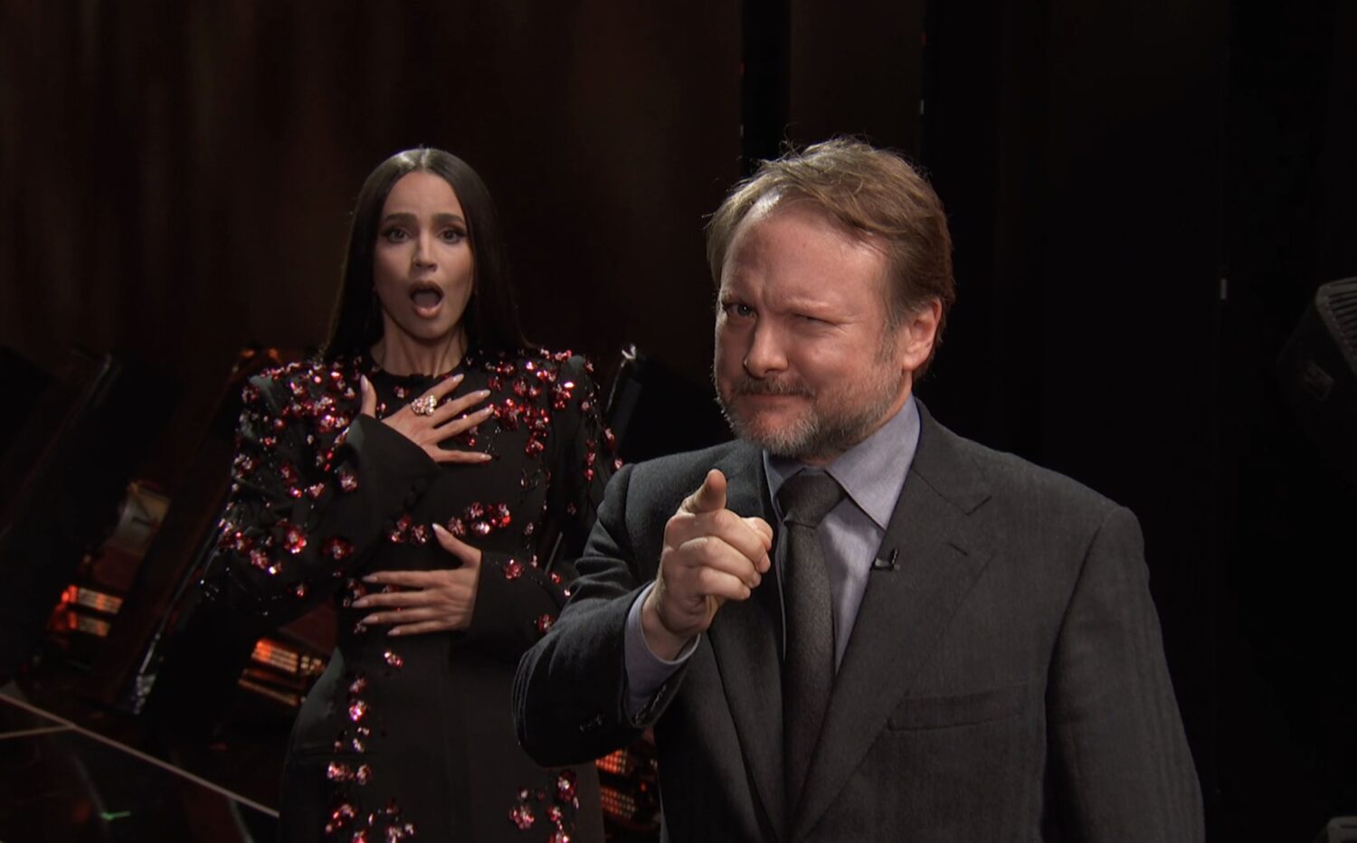 rian johnson knives out netflix