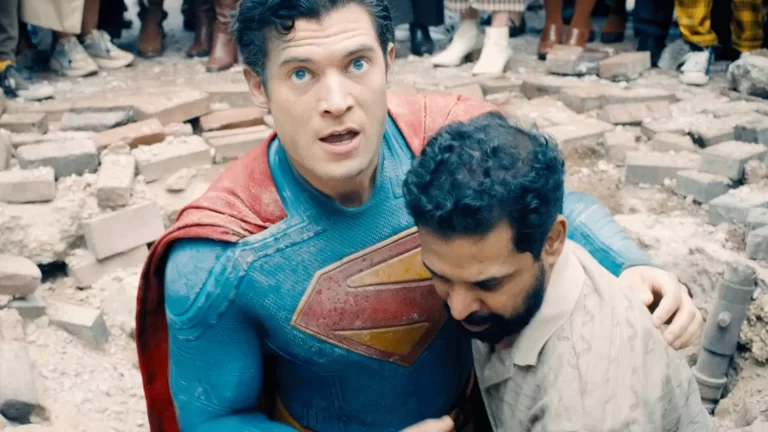 Superman Praised by Clark Kent in New Daily Planet Viral Campaign