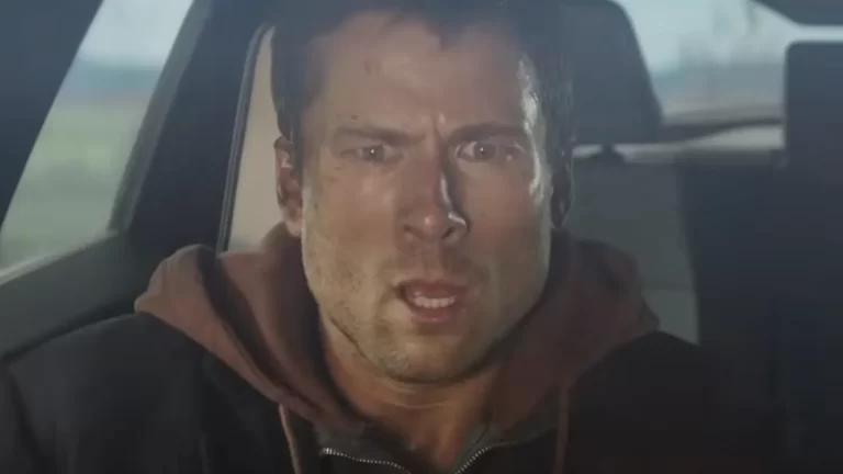 Running Man Trailer Drops at NYCC Starring Glen Powell