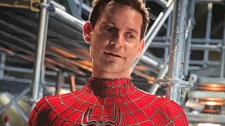 Batman Writer Mattson Tomlin Wants Spider-Man 4, Trying to Contact Sam Raimi