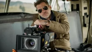 Zack Snyder Gives 'Zero F-cks' In New Image