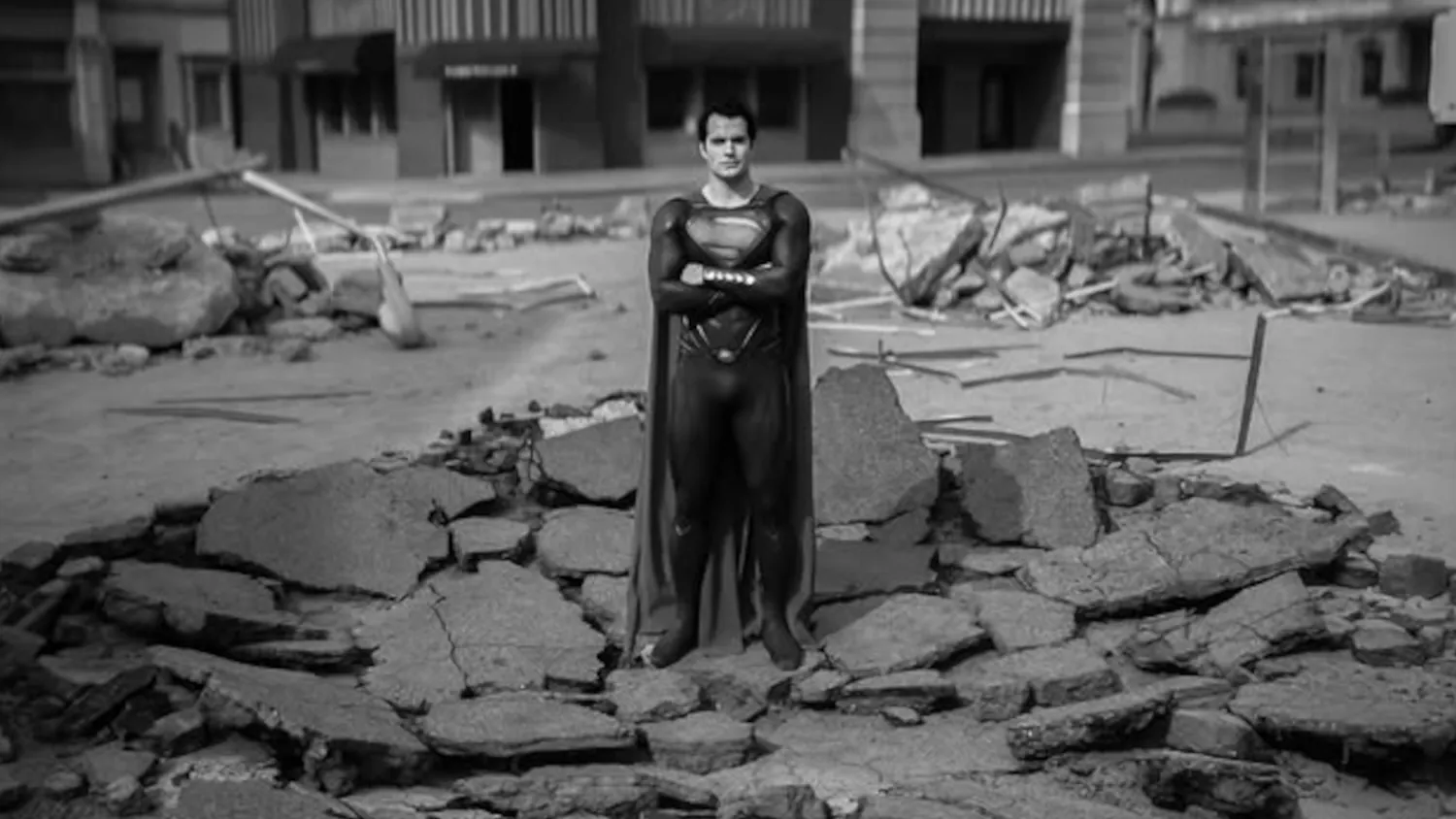Zack Snyder Celebrates 400K Followers With New Henry Cavill Superman Image