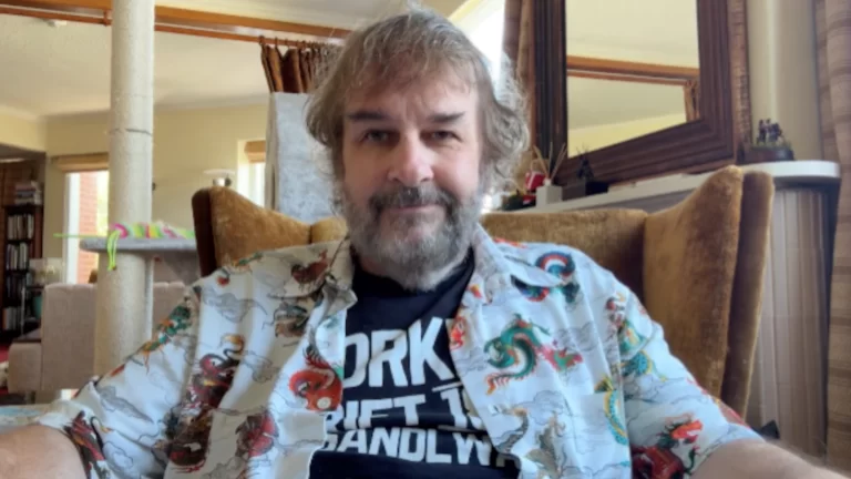 Peter Jackson Introduces Lord of the Rings Extended Editions in Theaters for 25th Anniversary Event