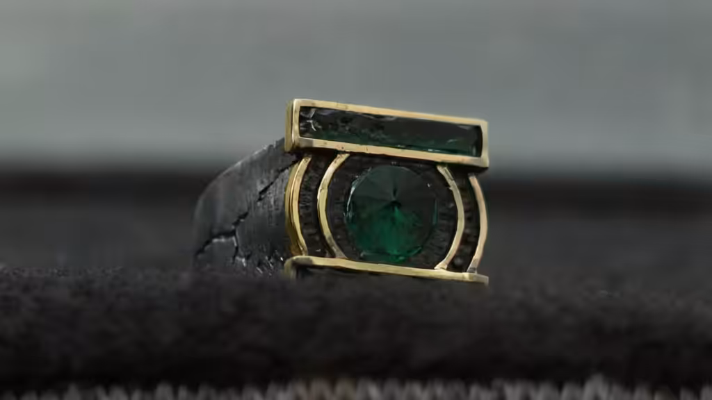 lanterns hbo max ring