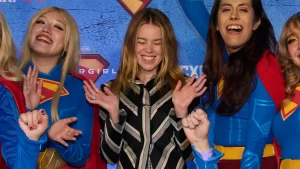 Supergirl CCXP Teases Kara, Krypto, And Big Action Scene