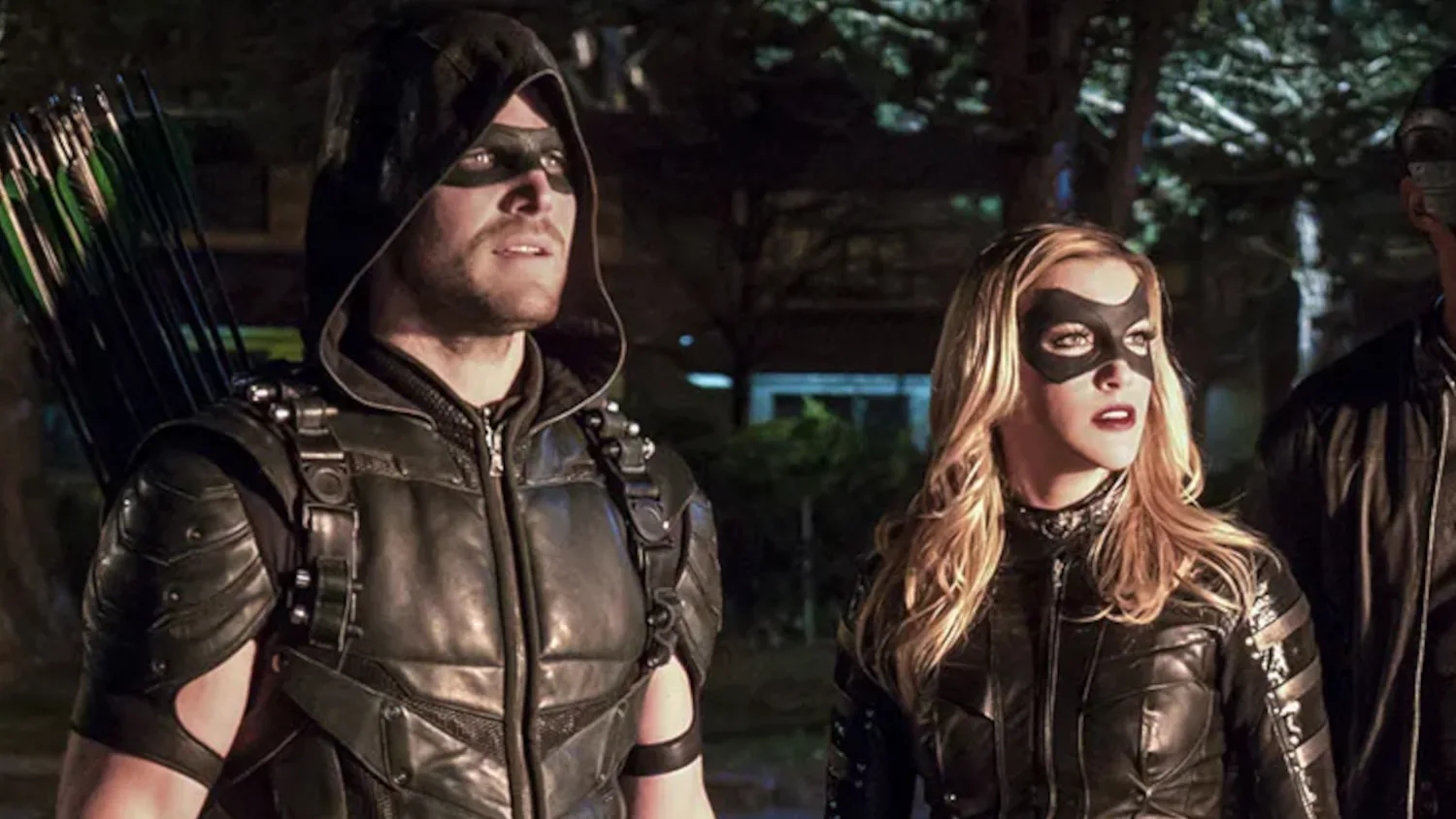 SnyderVerse Return Buzz Sparks Arrowverse Comeback Talk