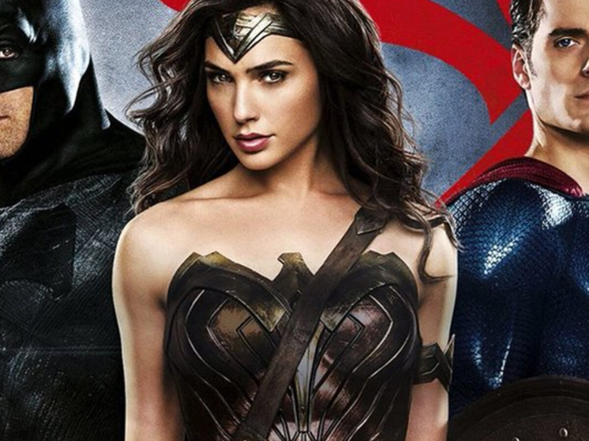 La Storia Della Squadra... - Chaos Wonder Comics &amp; Games