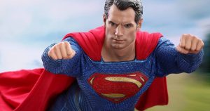 Henry Cavill Superman Justice League Figure Revealed From Hot Toys